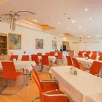 Oázis Hotel*** Hotel