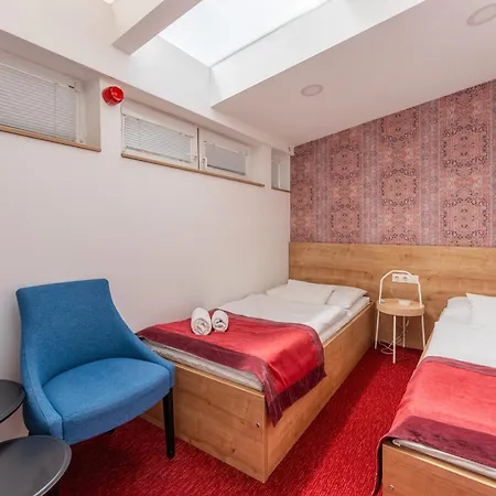 ホテル Oazis Hotel***