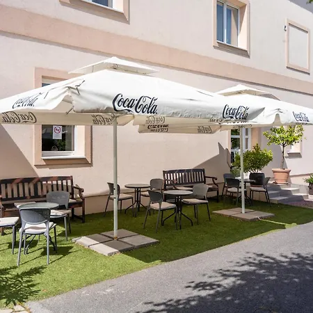 Oázis Hotel***