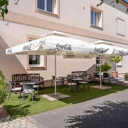 Oázis Hotel*** 4*