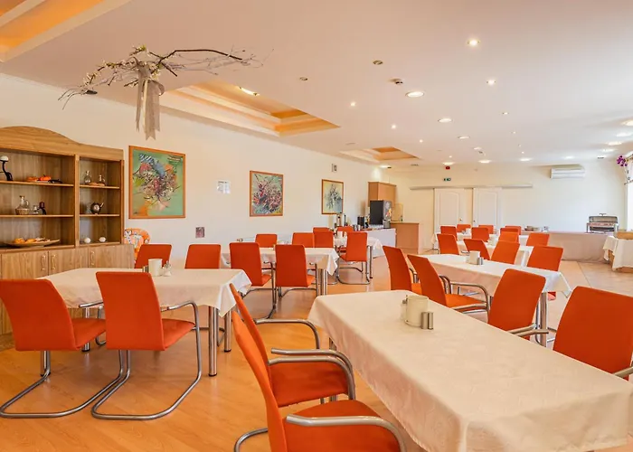 Oázis Hotel*** Hotel