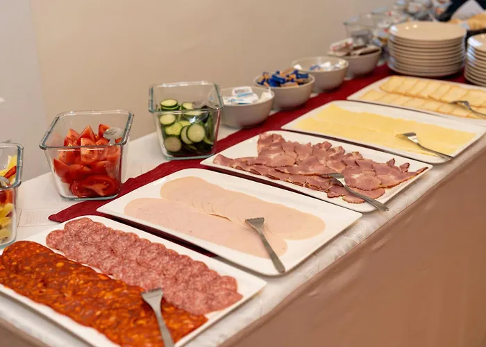 Oazis Hotel*** Отель 3*