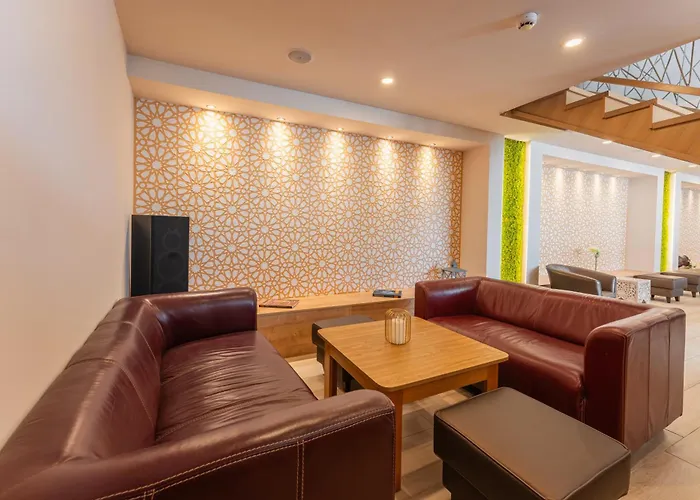 Отель Oazis Hotel*** Надьканижа